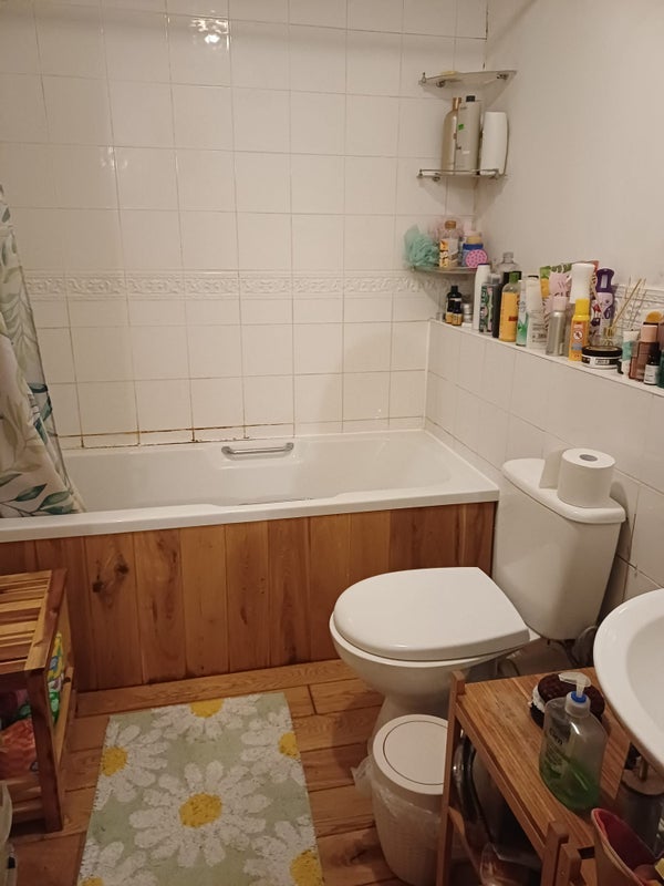 Room Cold Blow Lane in Greater London