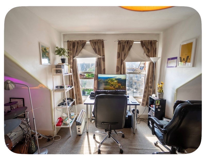 Room Hillfield Avenue in Greater London