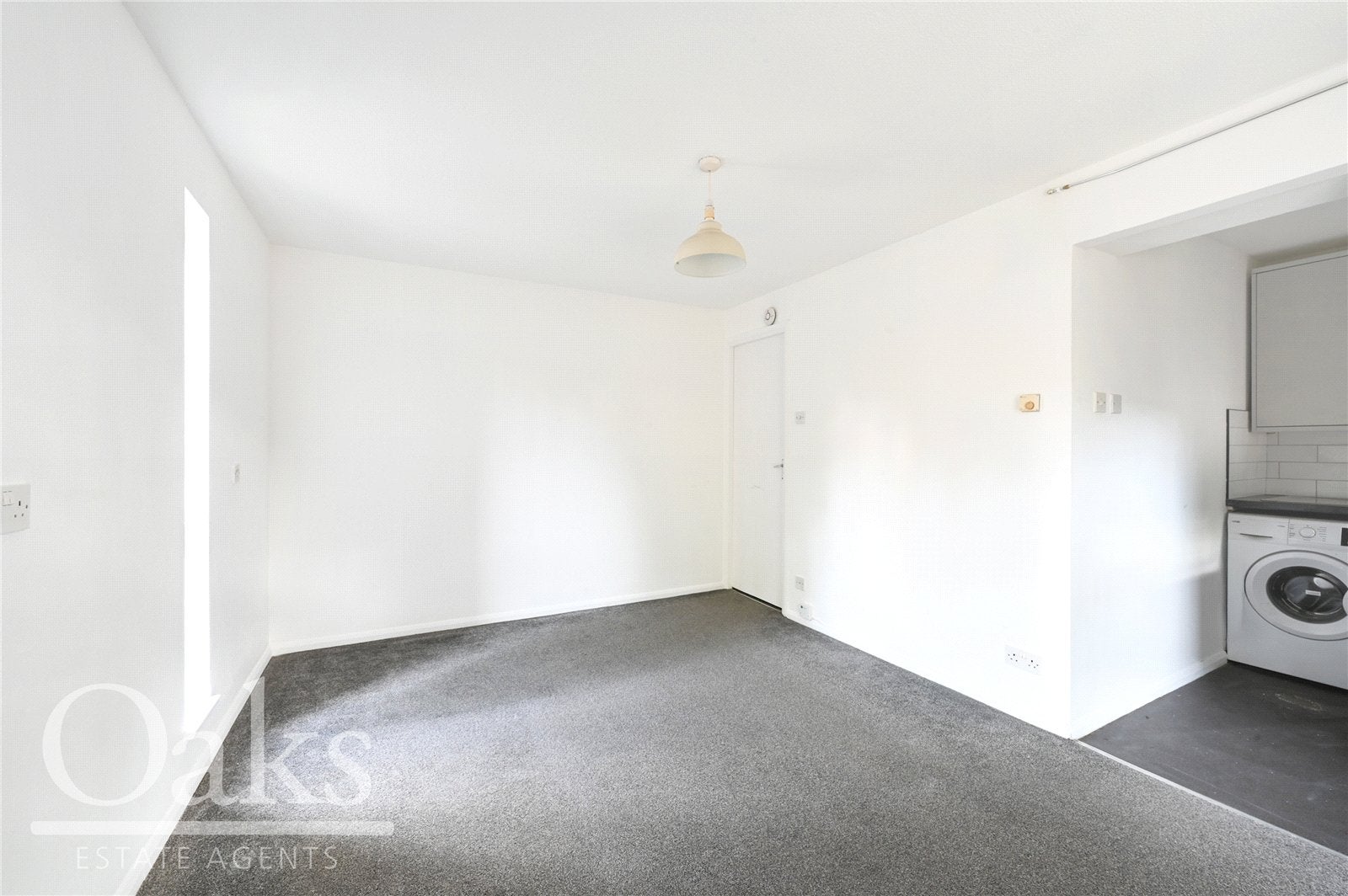 Flat Shinners Close in Greater London