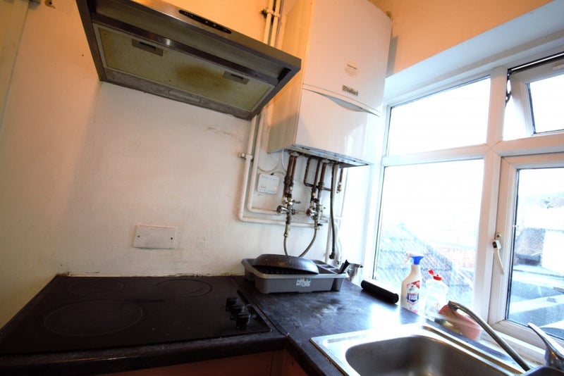 Room Old Oak Common Lane in Greater London
