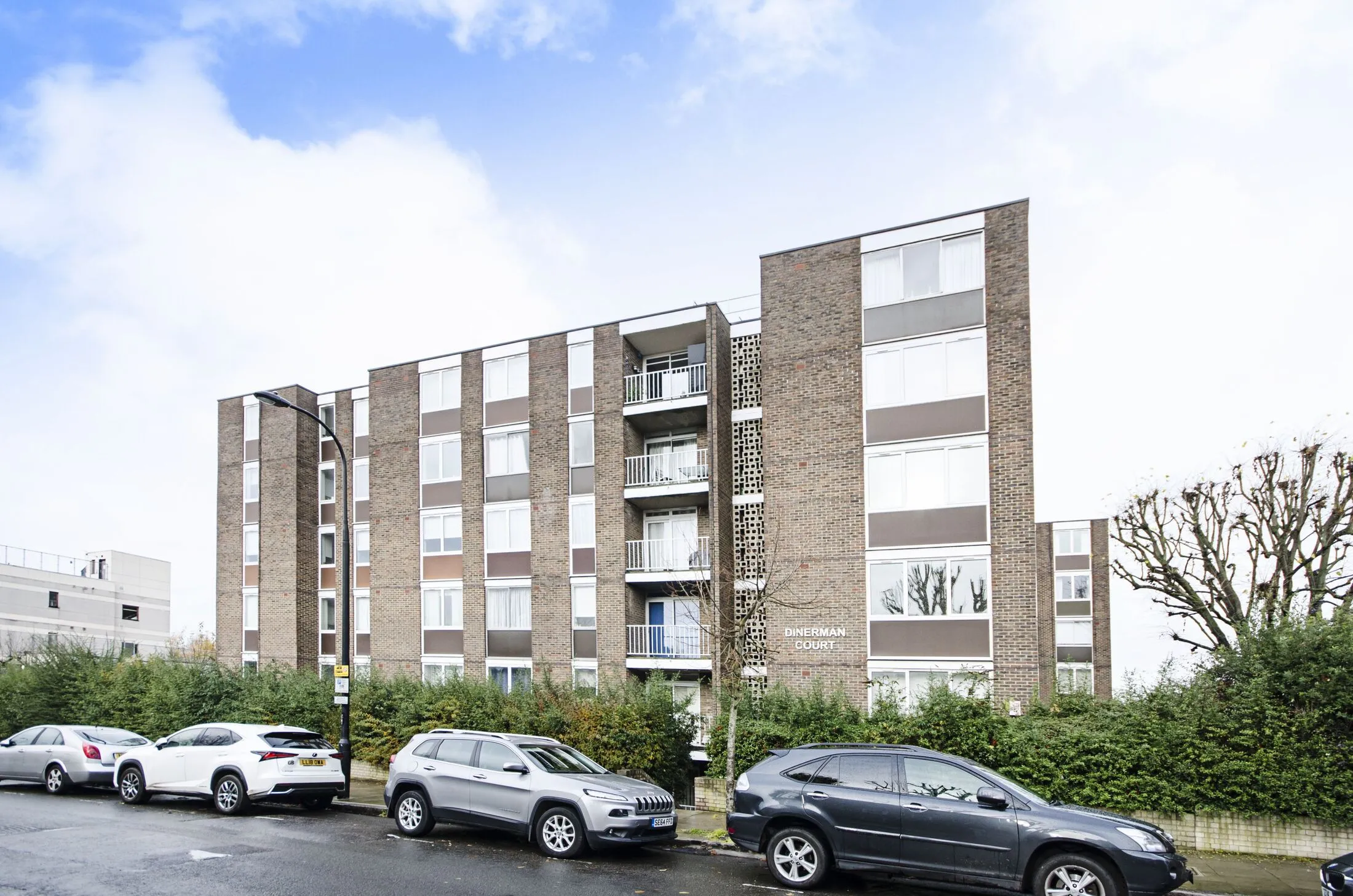 Flat Rowley Way in City of Westminster