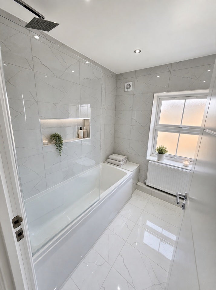 Flat Hermitage Road in Woking