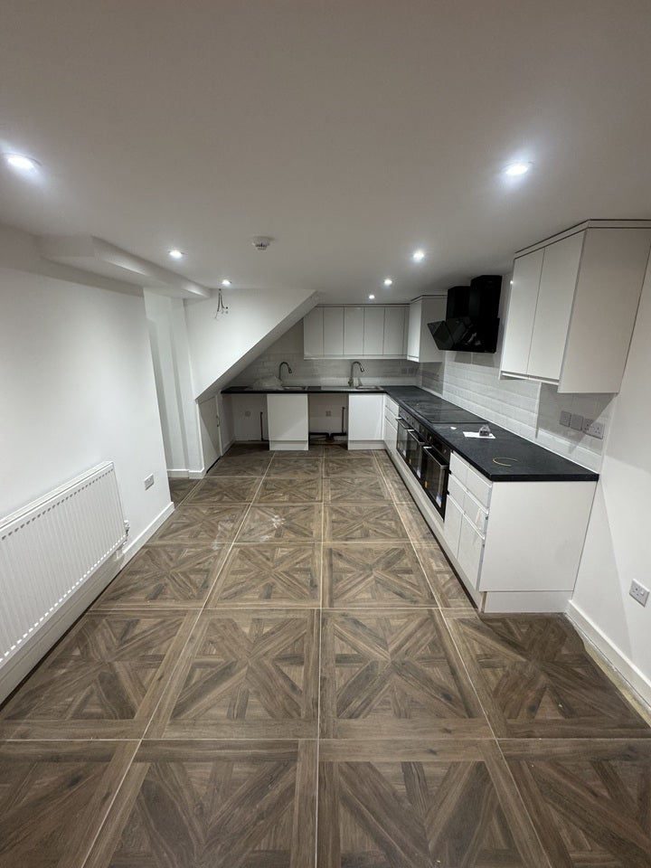 Room Crossways Road in London