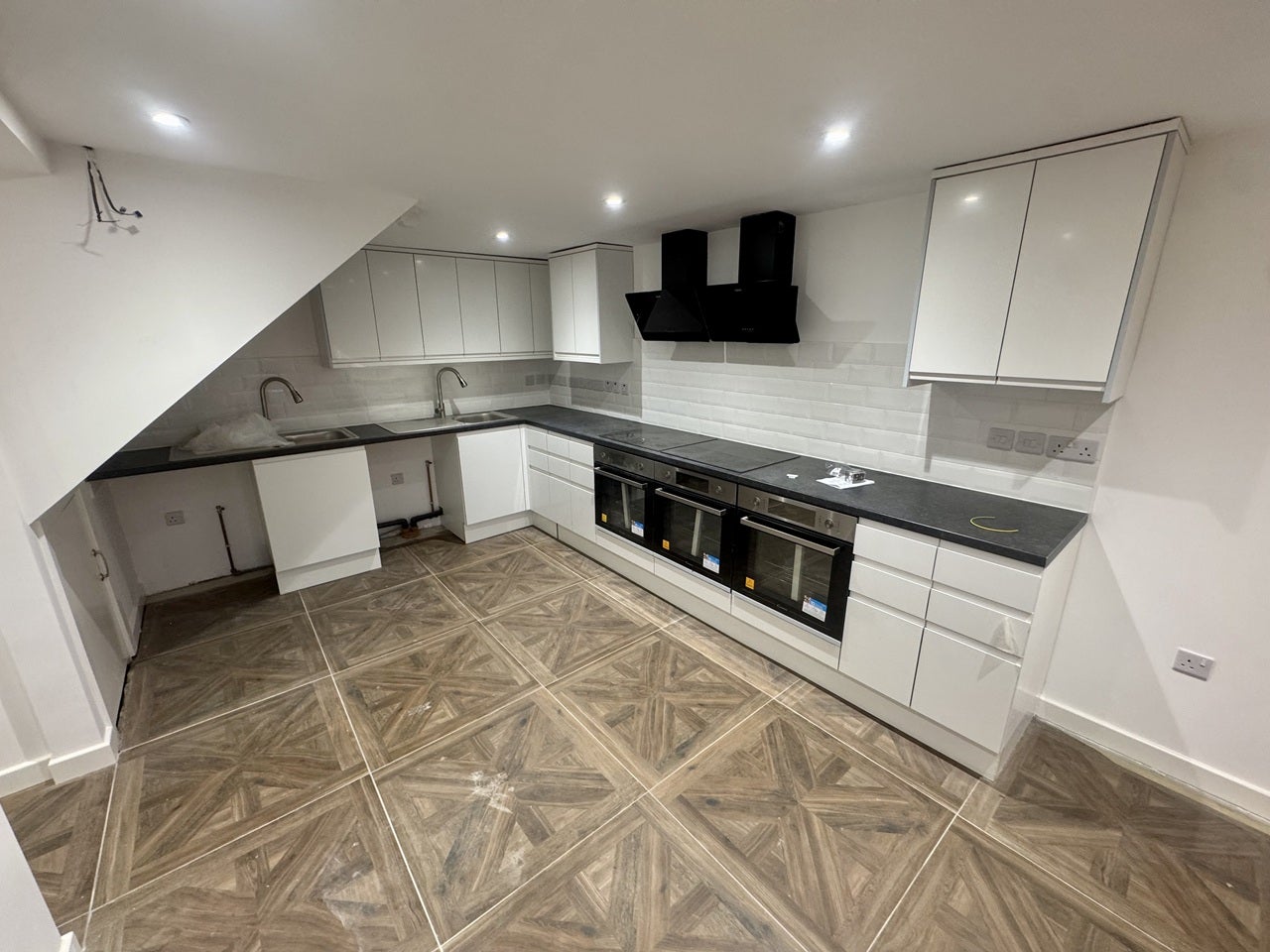 Room Crossways Road in London