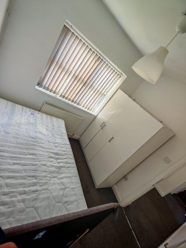 Room Grange Road in Sandwell