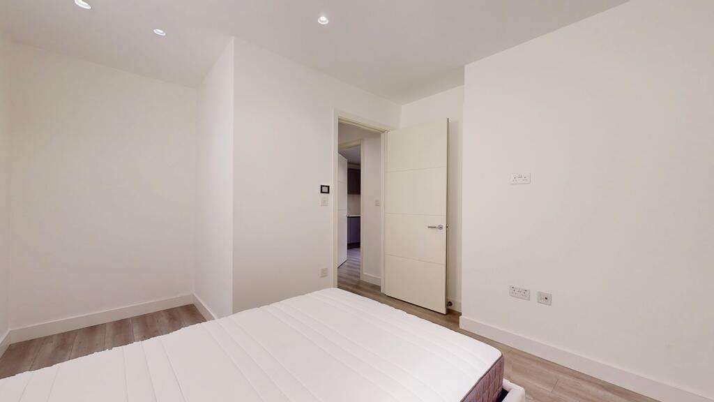 Flat Great West Road in Greater London