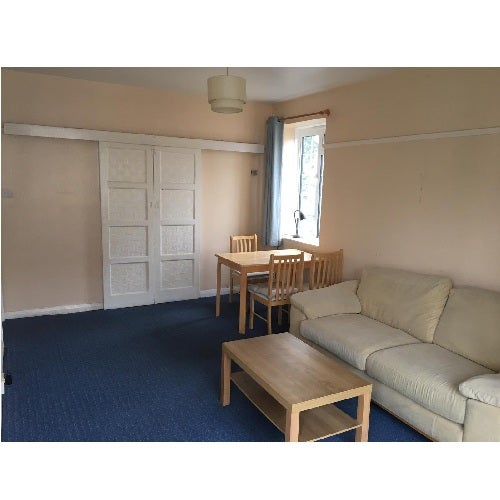 Room Frithville Gardens in London