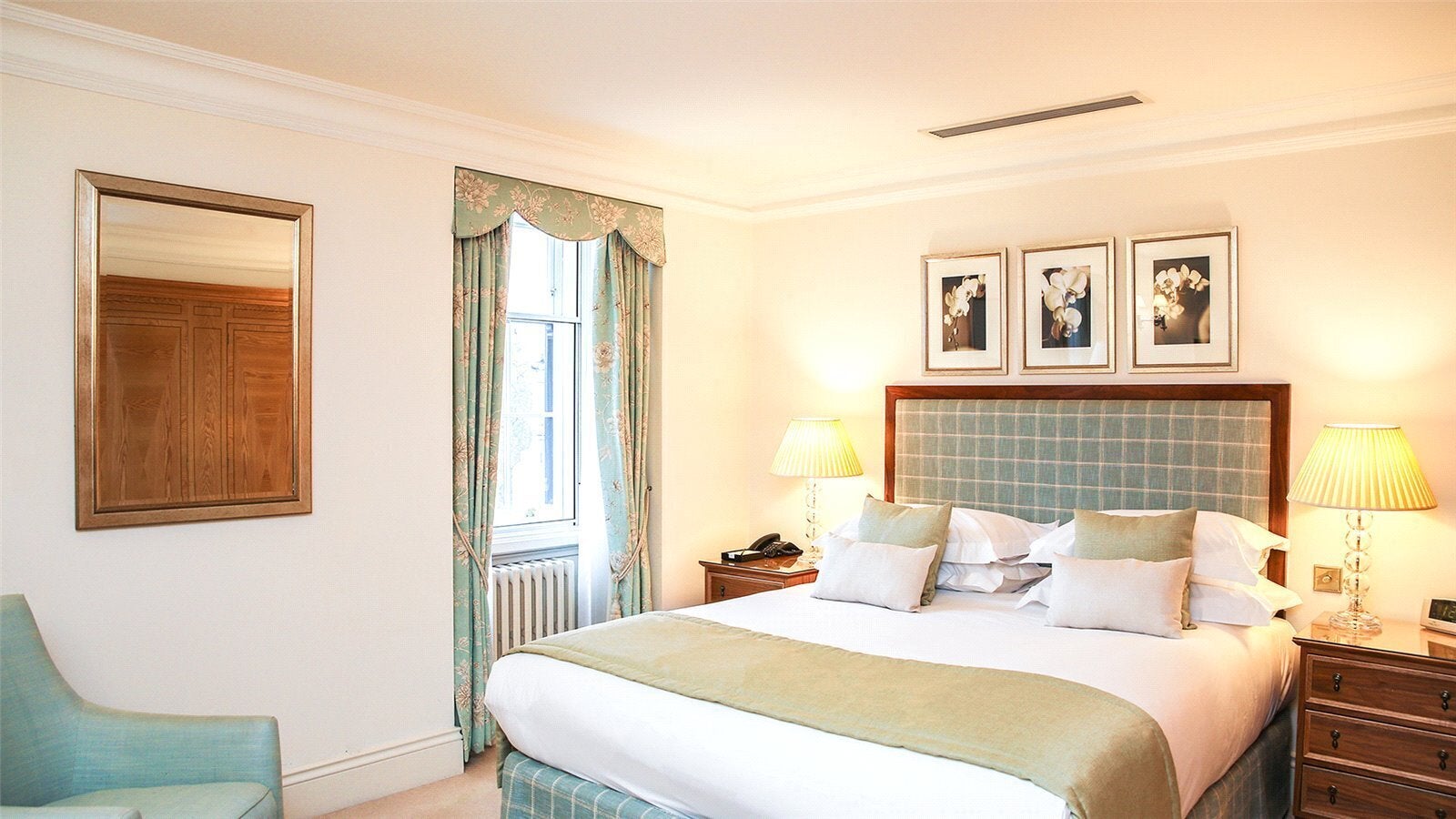 Flat Hyde Park Gate in Greater London
