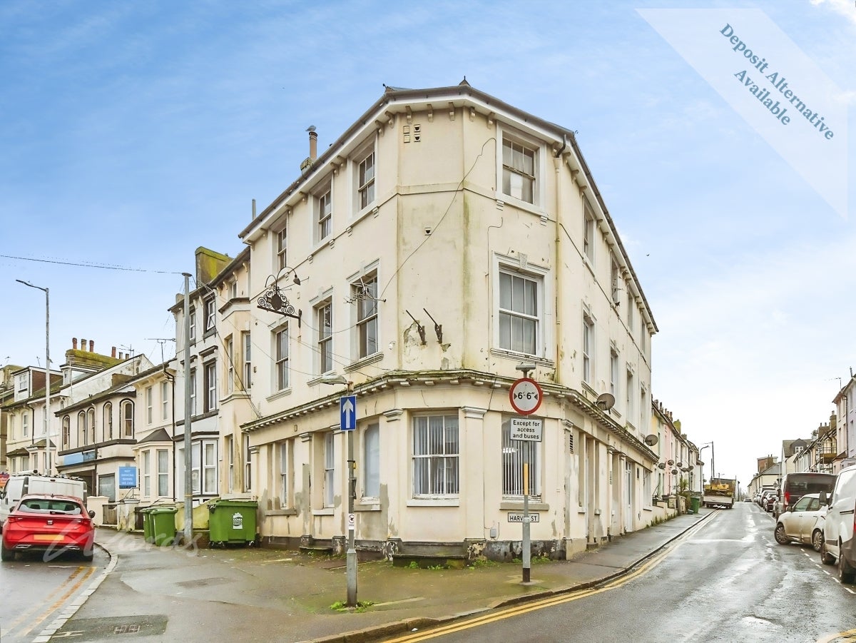 Flat Harvey Street in Folkestone and Hythe District