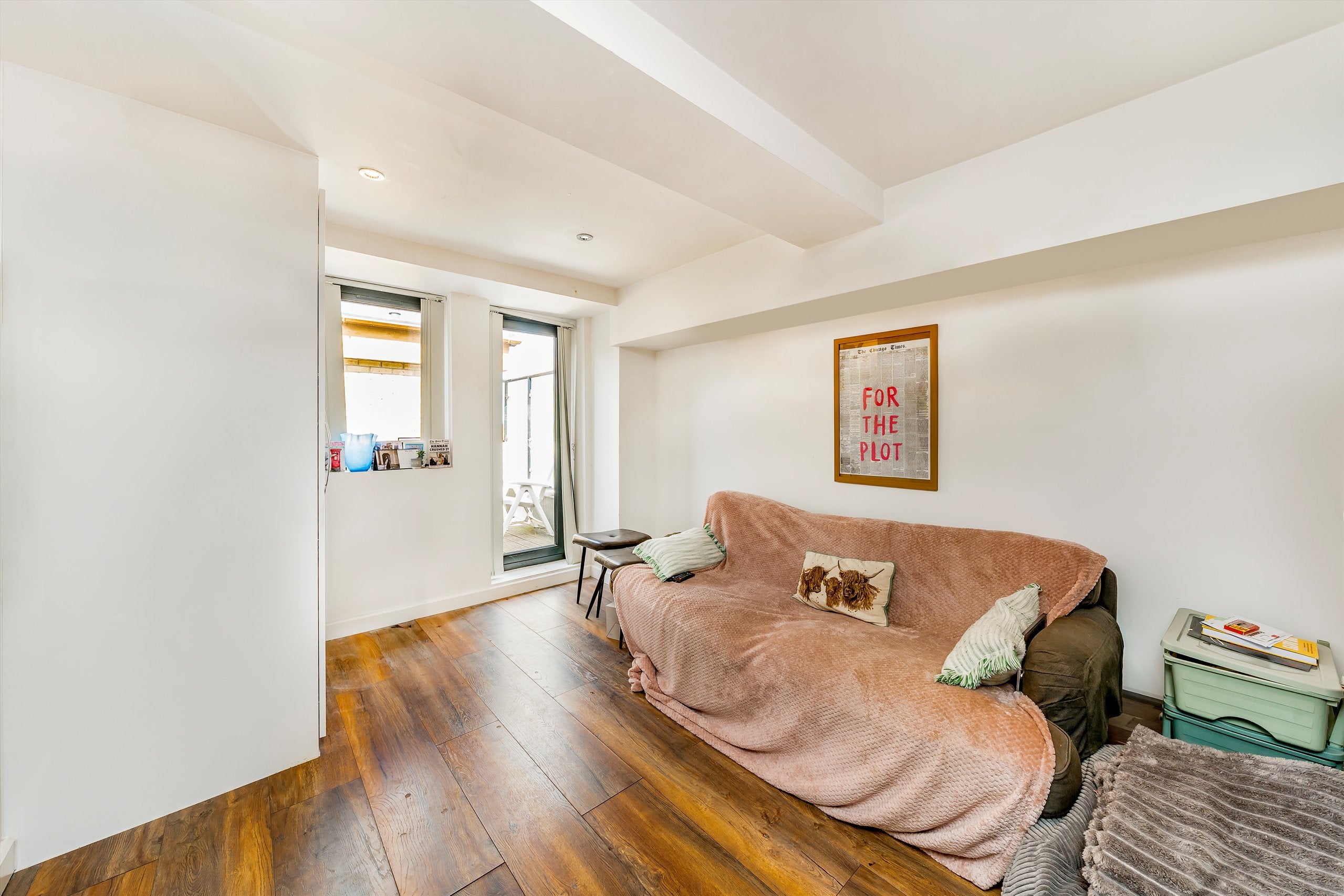 Flat Balham High Road in Greater London
