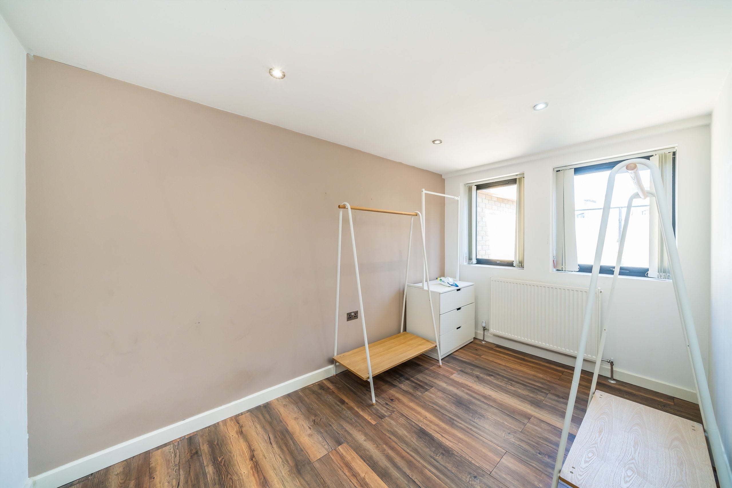 Flat Balham High Road in Greater London
