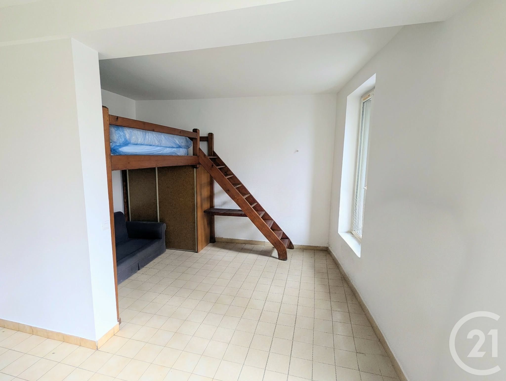 Flat Rue Paul Doumer in Triel-sur-Seine