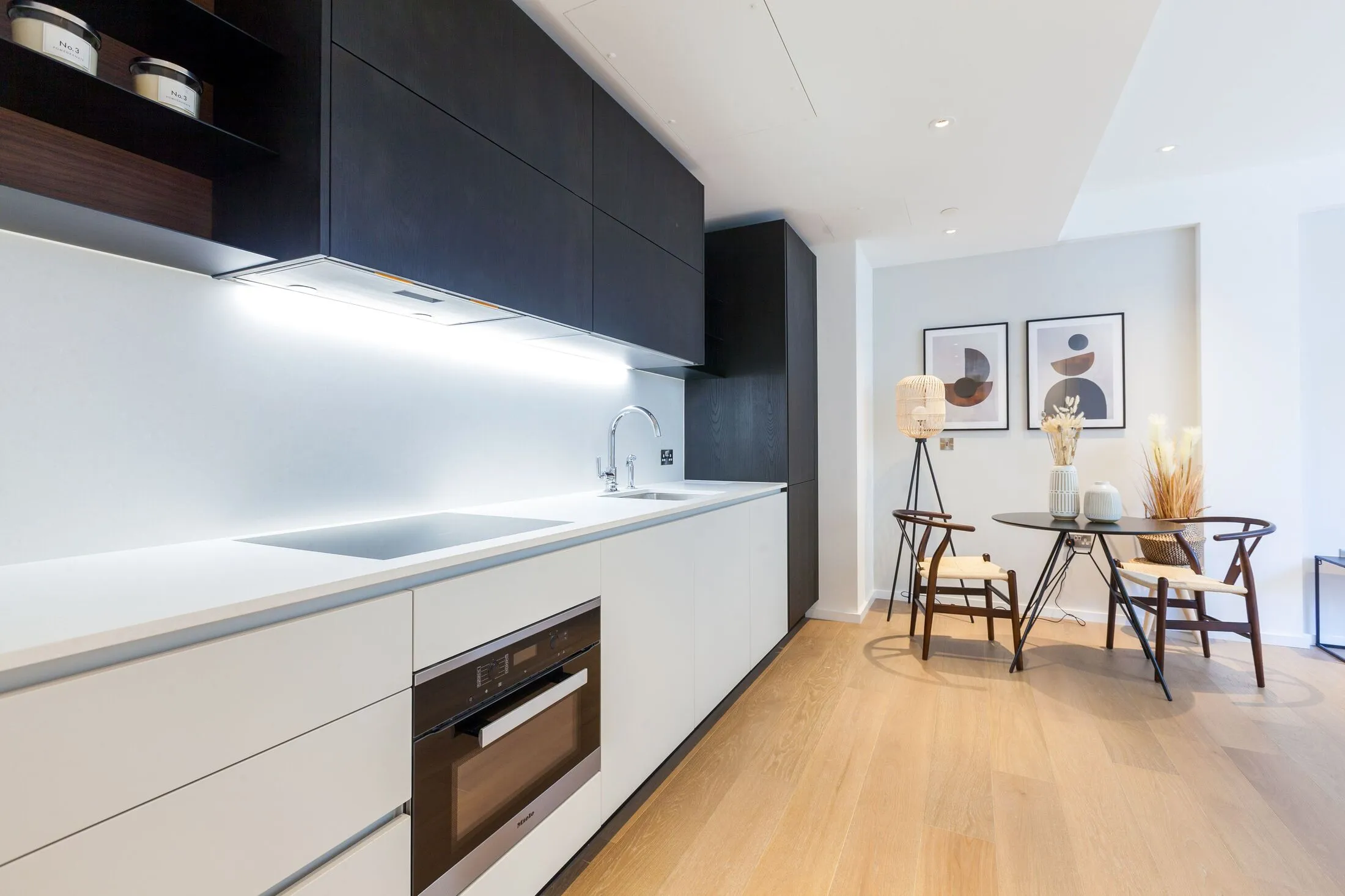 Flat Long Street in Greater London