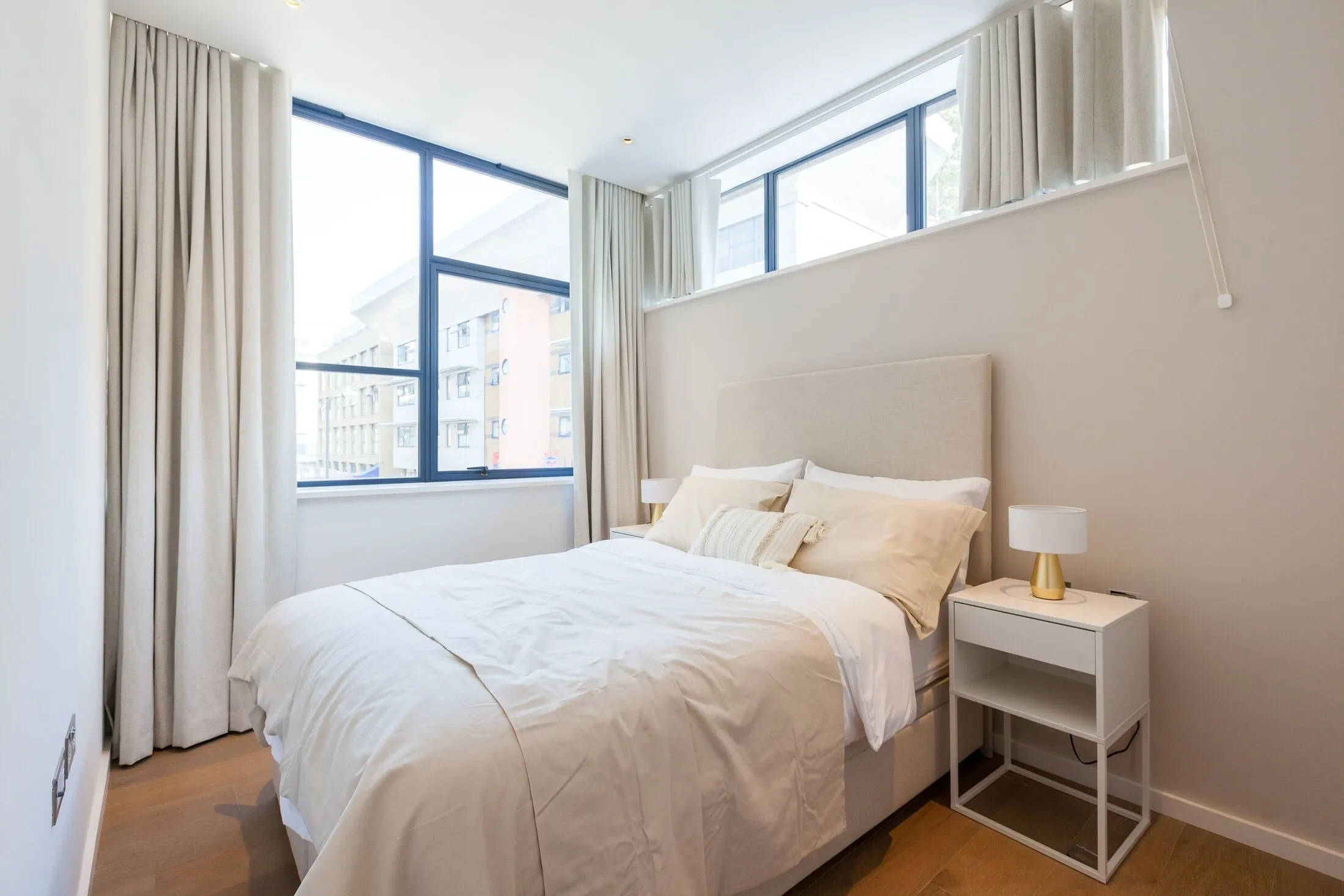 Flat Long Street in Greater London