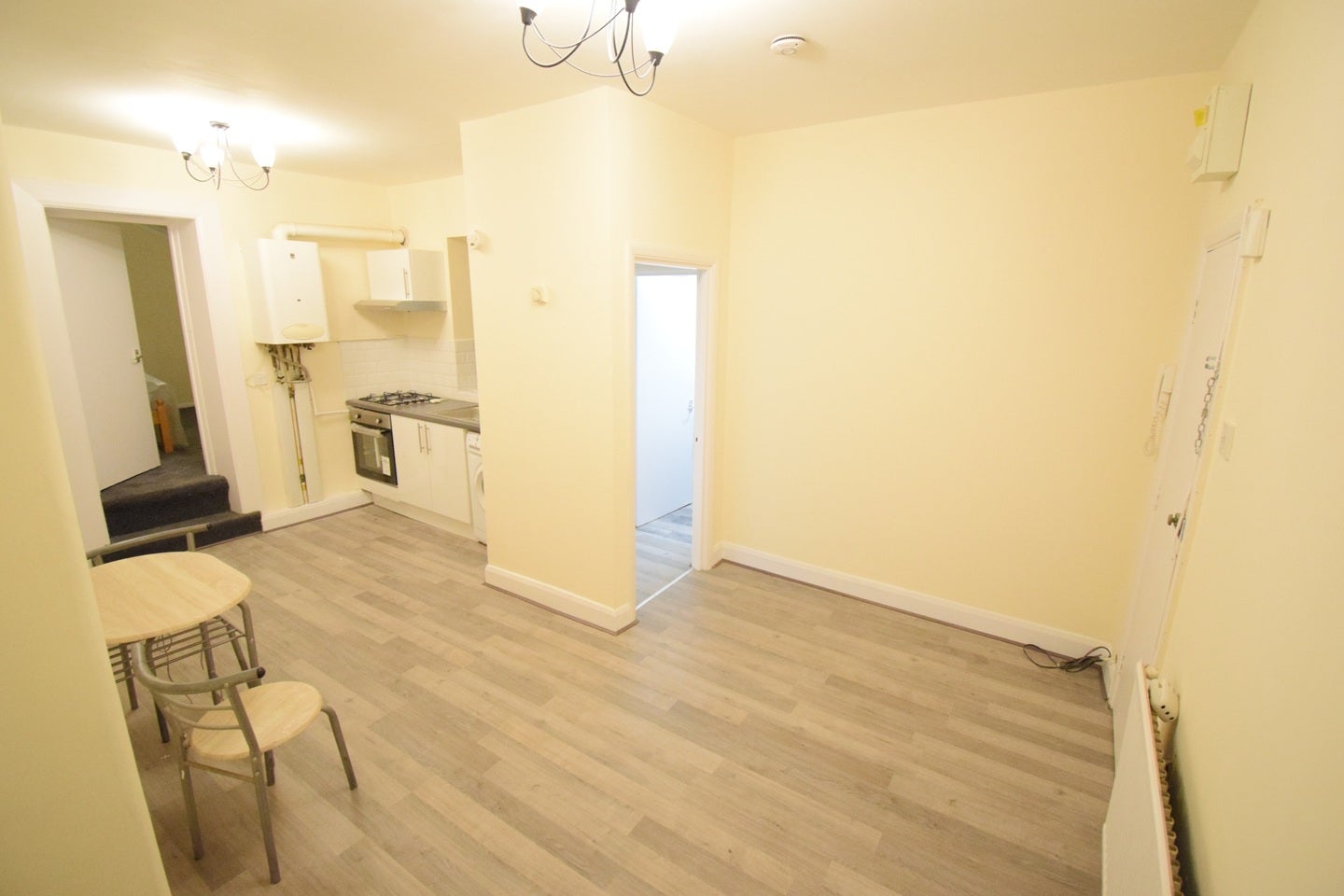 Flat Natal Road in Greater London