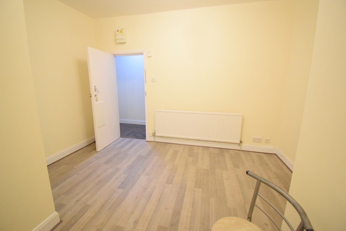 Flat Natal Road in Greater London