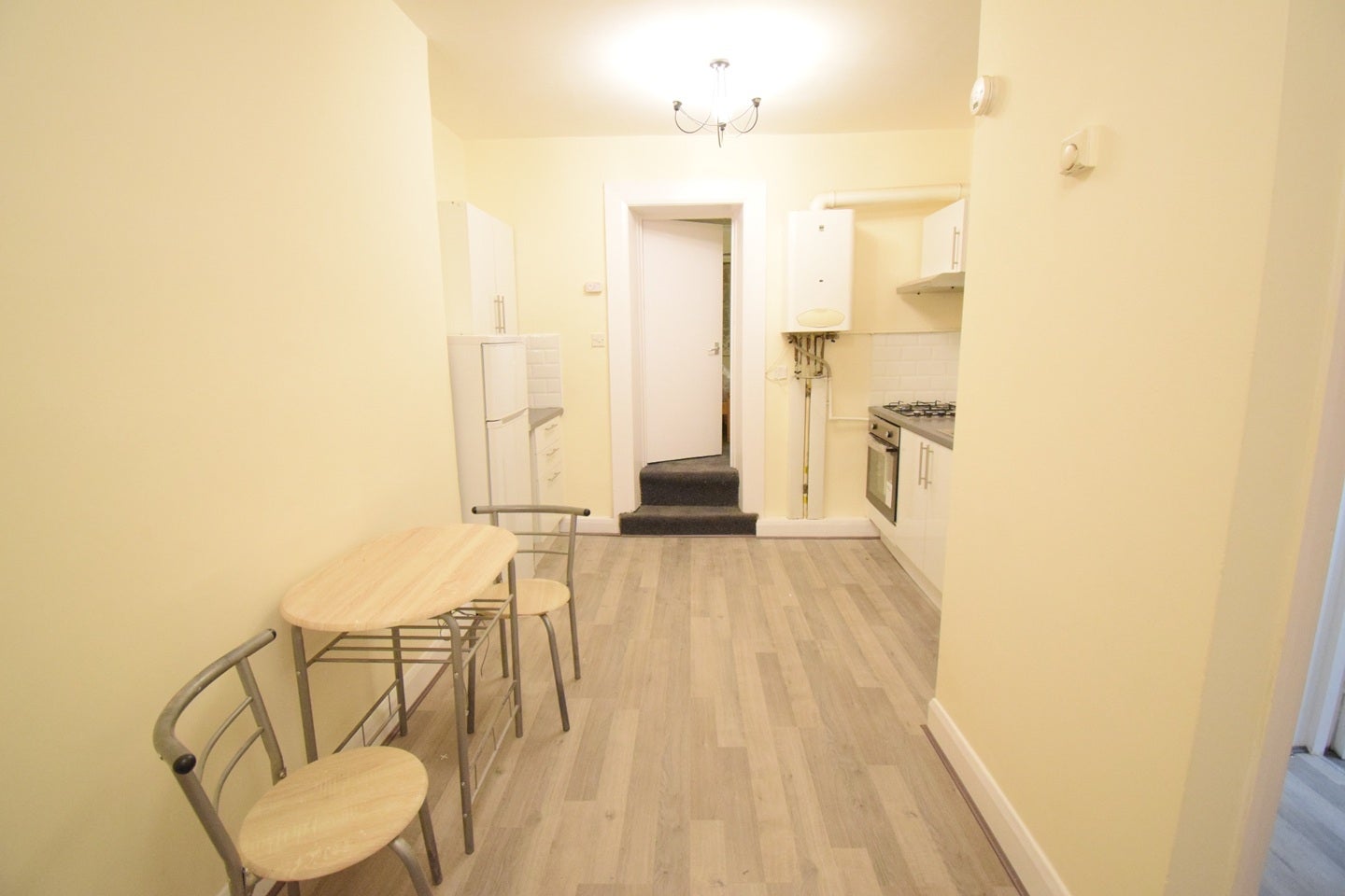 Flat Natal Road in Greater London