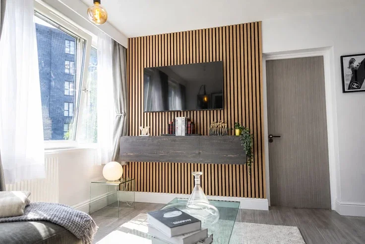 Flat Dunsterville Way in Greater London