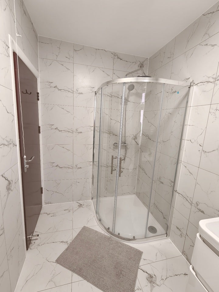 Room Barley Lane in Greater London