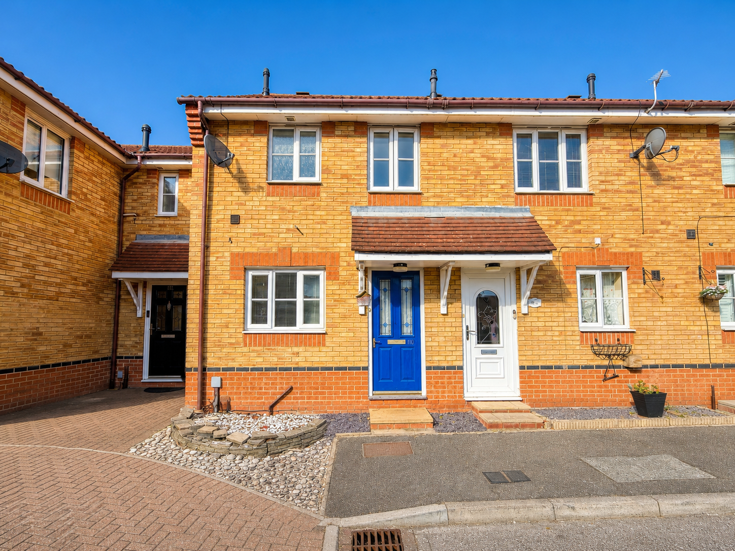 House Swiftsure Road in South Ockendon