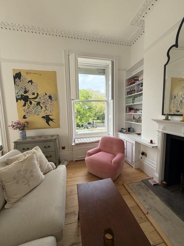 Room Crescent Grove in Greater London