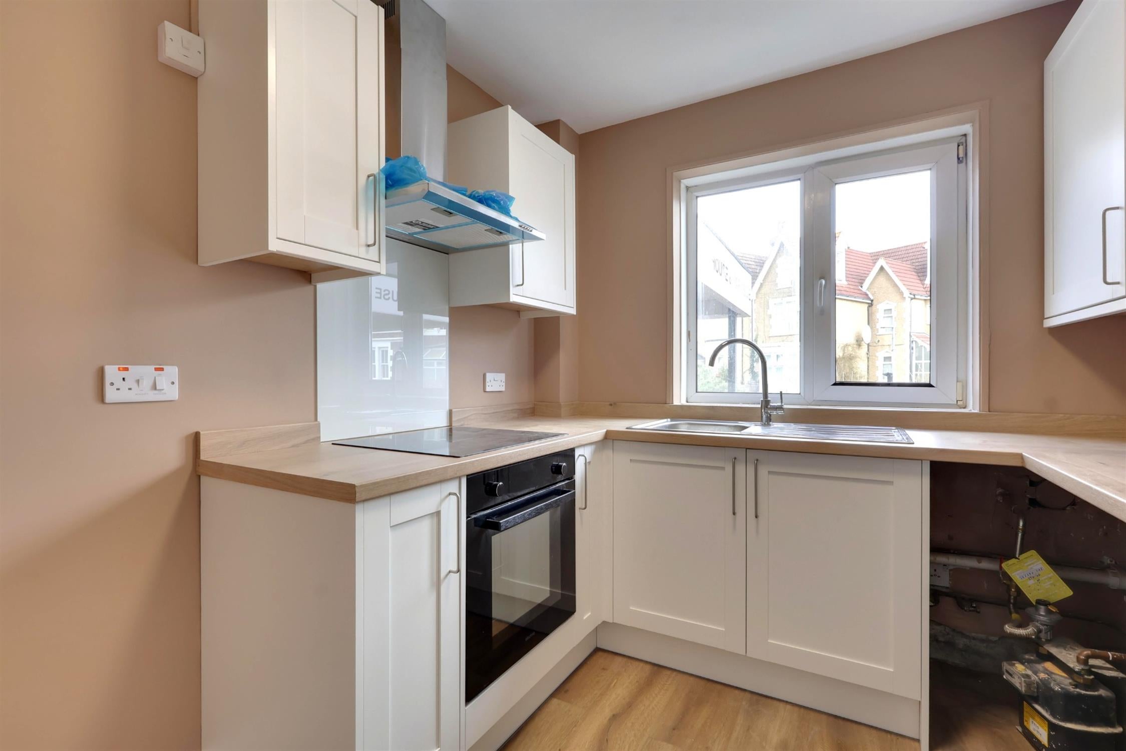 Flat Clarendon Road in Portsmouth
