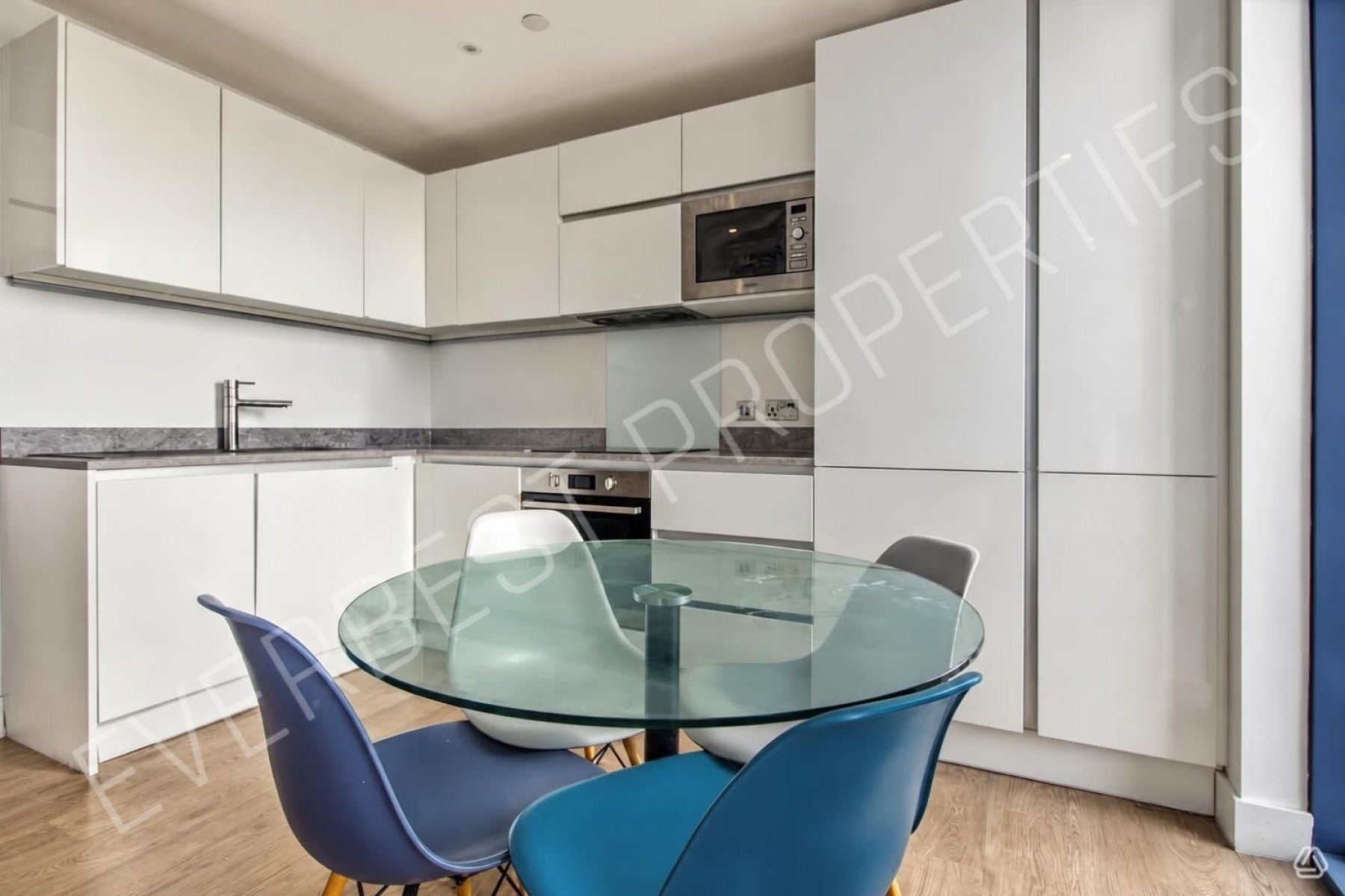 Flat Rutherford Street in Newcastle upon Tyne