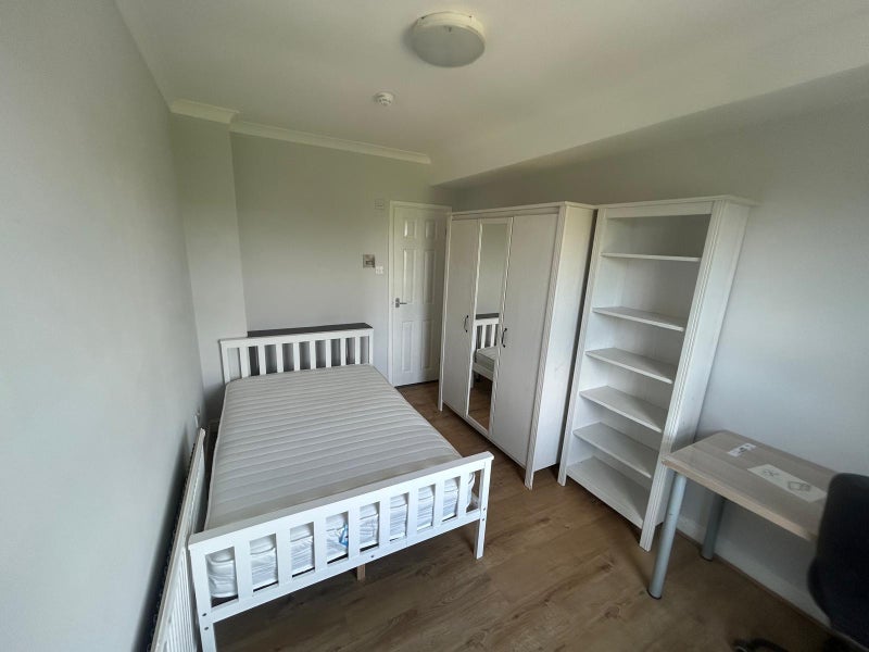 Room Alfreton Road in Nottingham