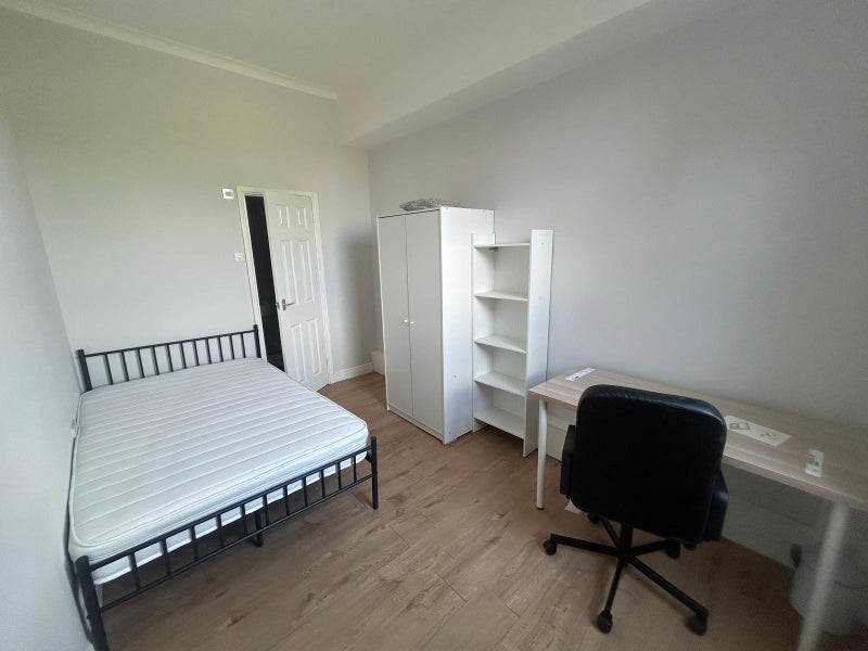 Room Alfreton Road in Nottingham