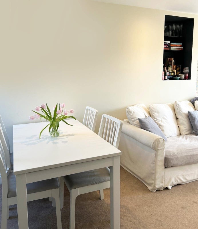 Room Garratt Lane in Greater London