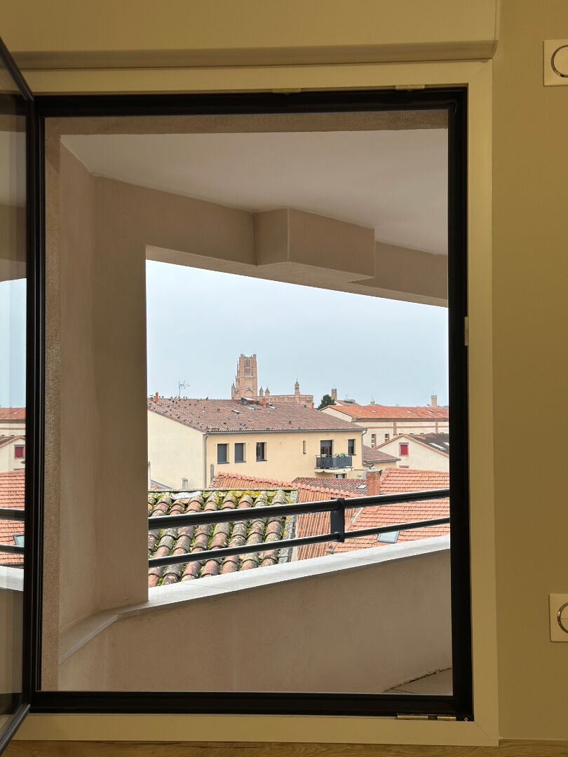 Flat Rue du Docteur Laurent Camboulives in Albi