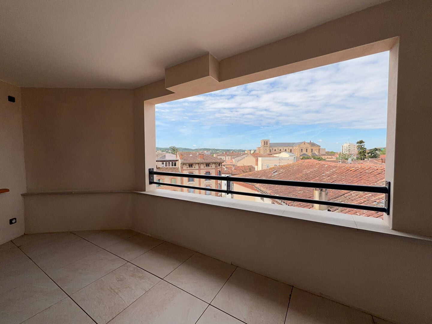 Flat Rue du Docteur Laurent Camboulives in Albi