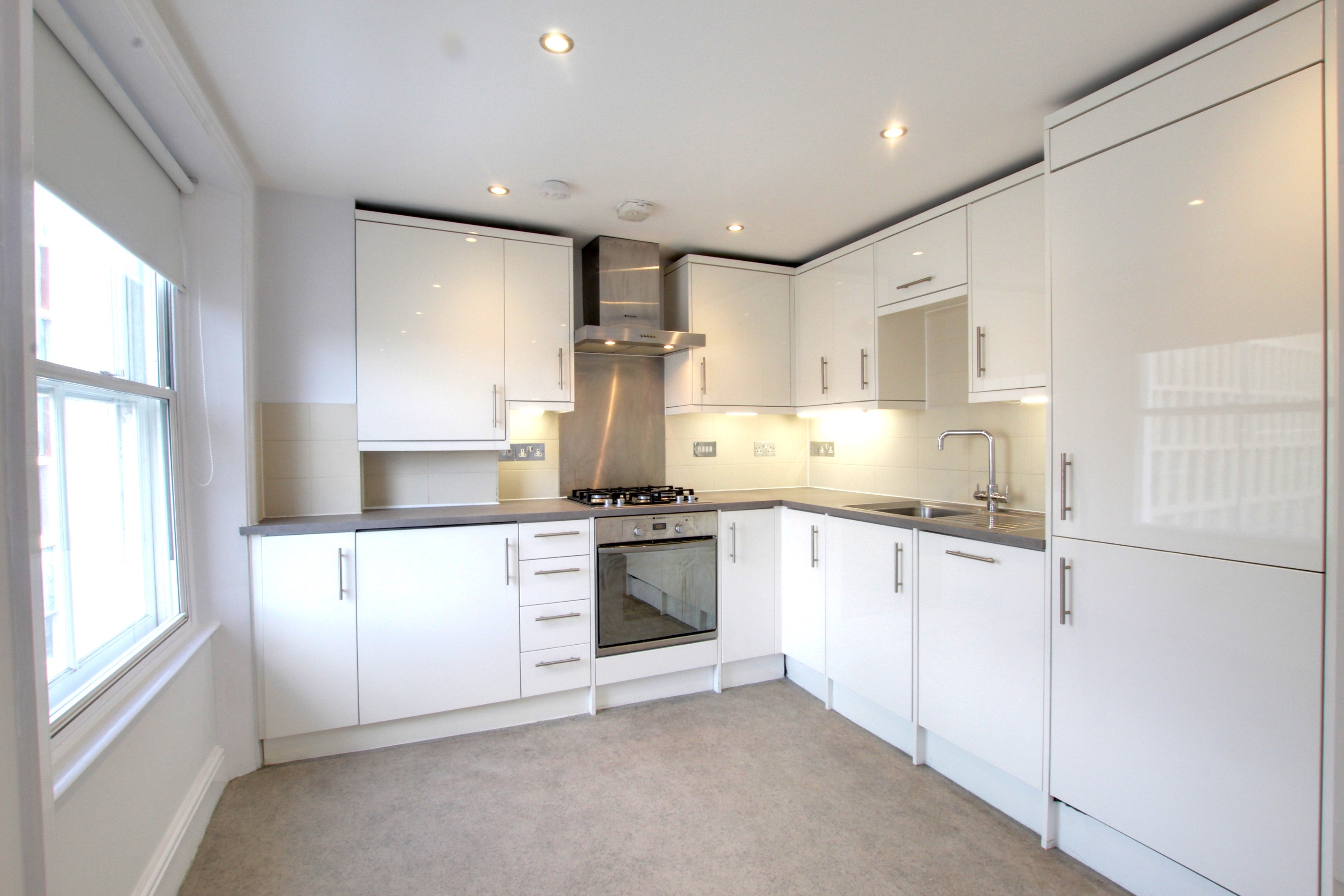 Flat Grange View Road in Greater London