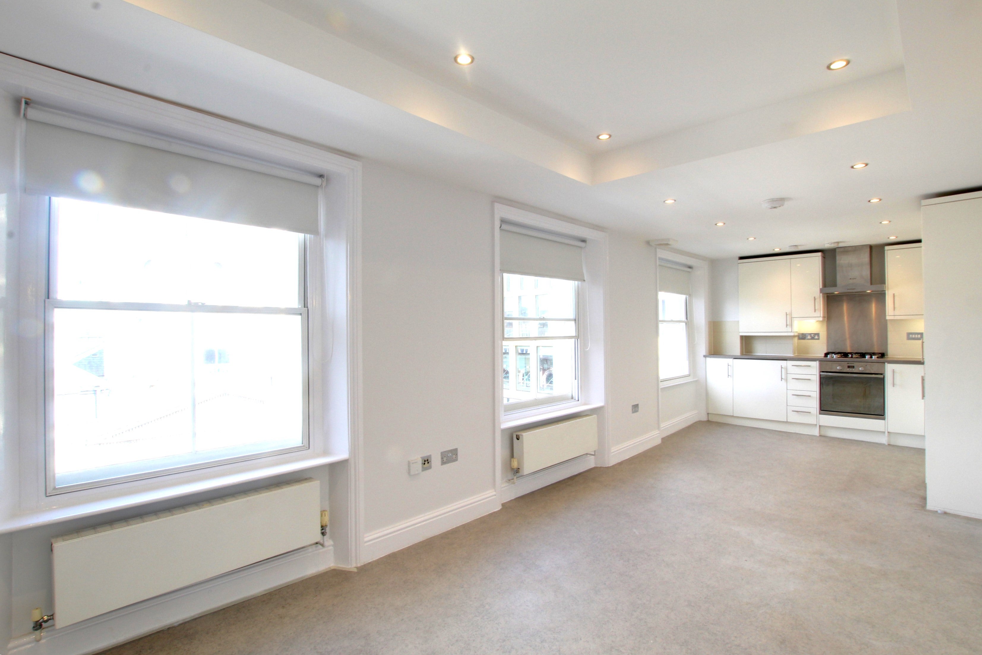 Flat Grange View Road in Greater London