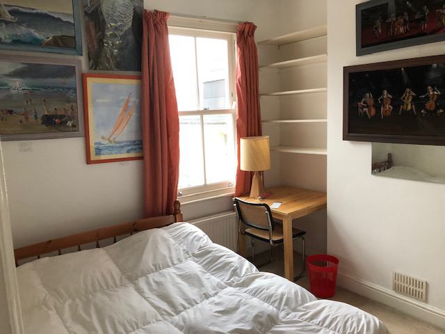 Flat Camborne Road in Greater London