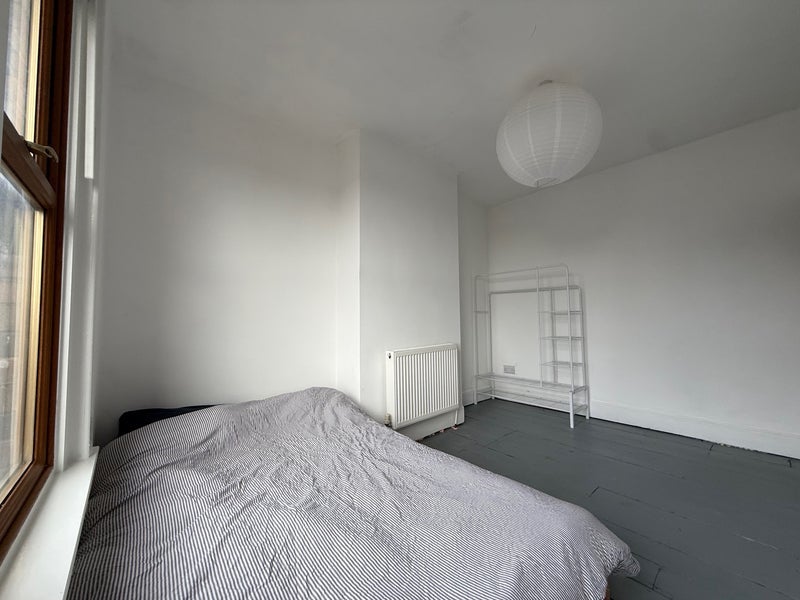 Room Langton Court Road in Bristol