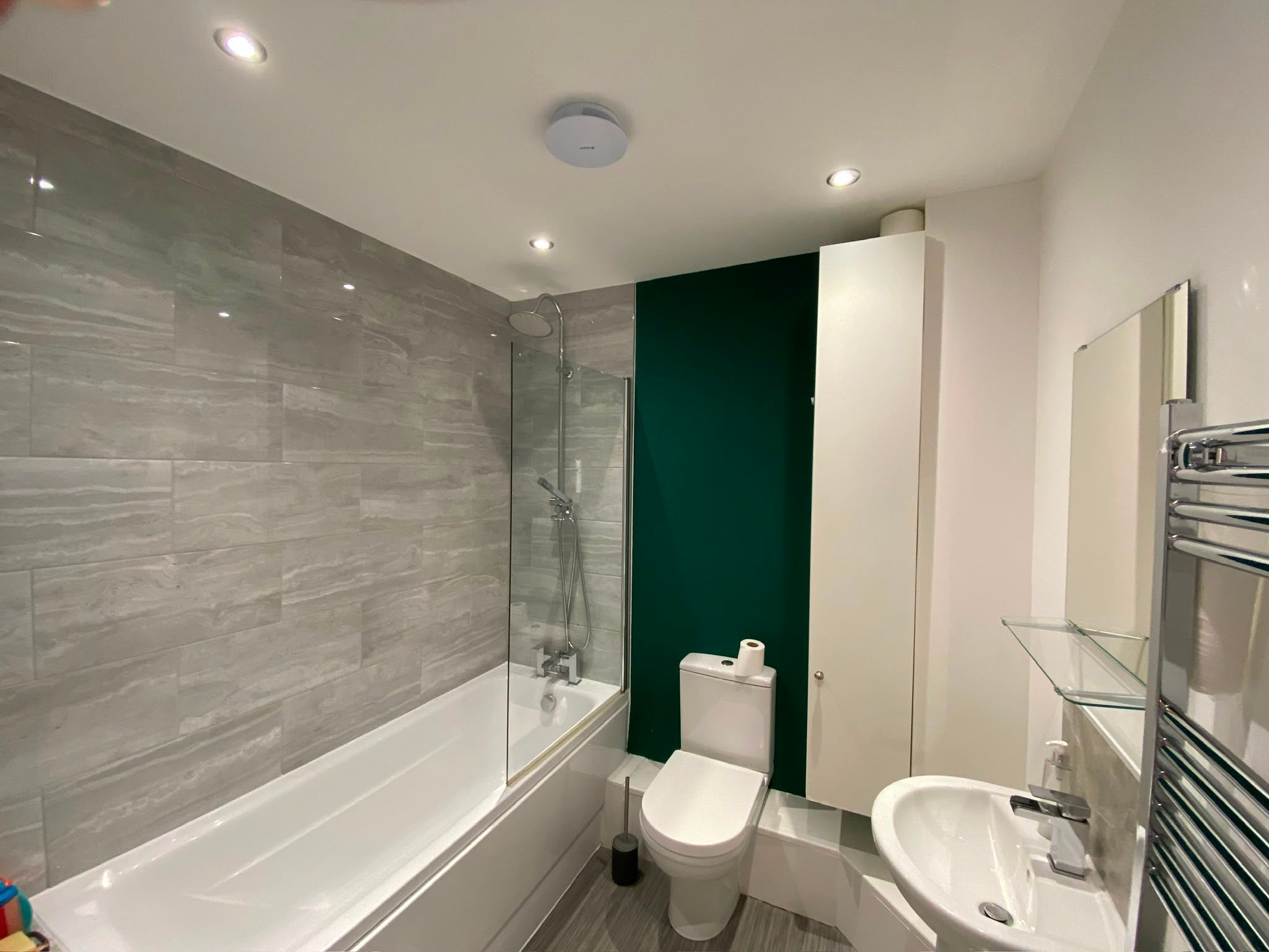 Flat Farrier Close in Salford