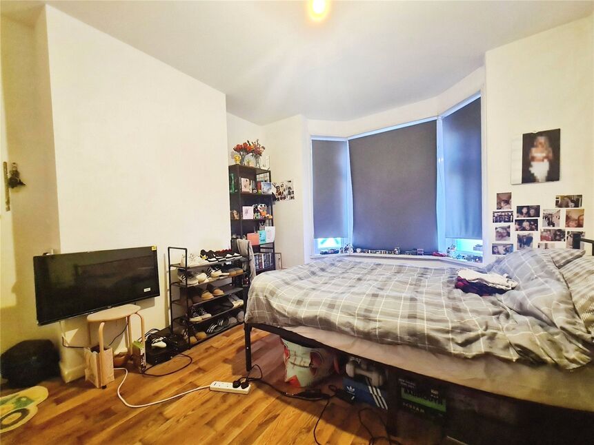 Flat King Edward Avenue in Southampton