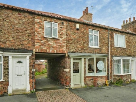Flat Long Street in Easingwold