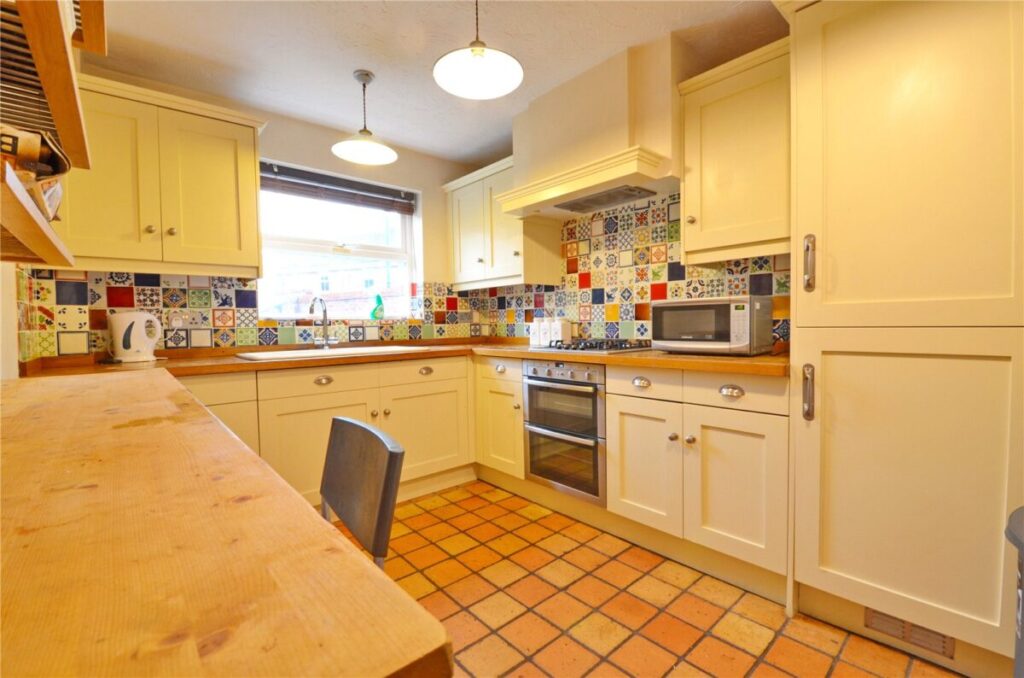 House Lutyens Close in Stoke Gifford