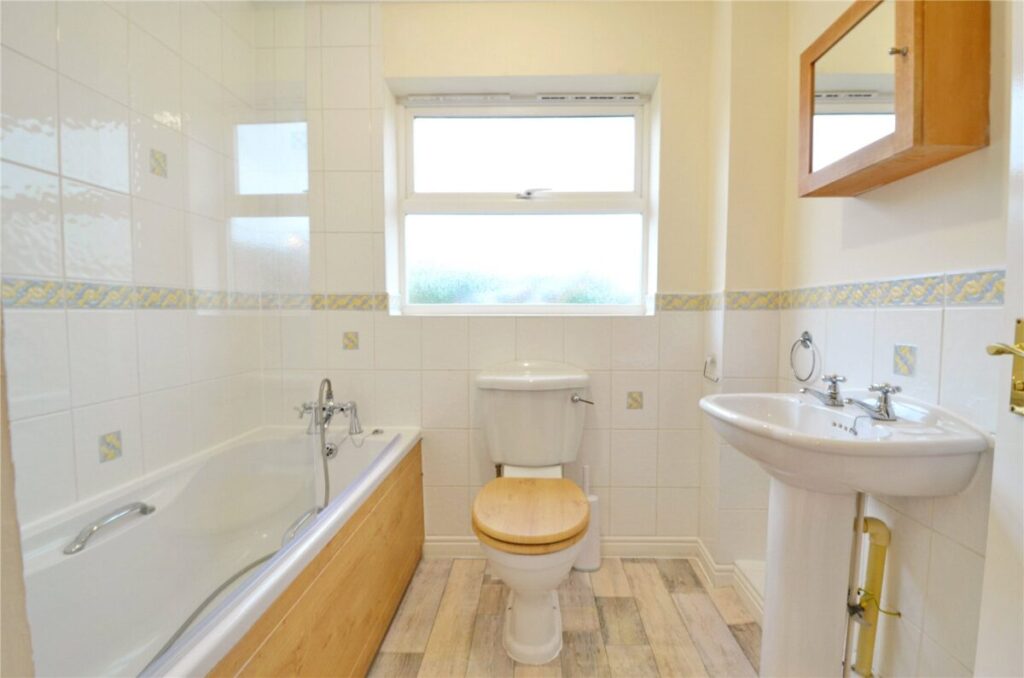 House Lutyens Close in Stoke Gifford