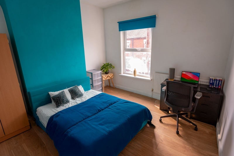Room Thornton Road in Stoke-on-Trent