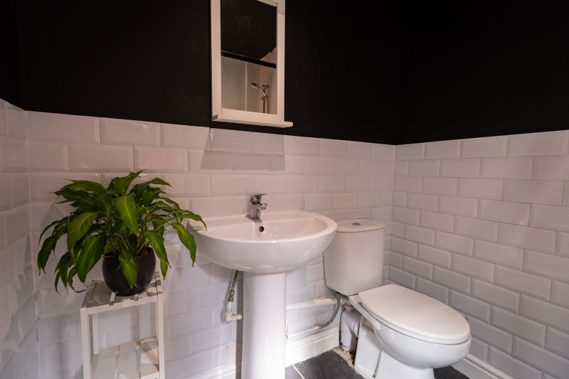 Room Thornton Road in Stoke-on-Trent