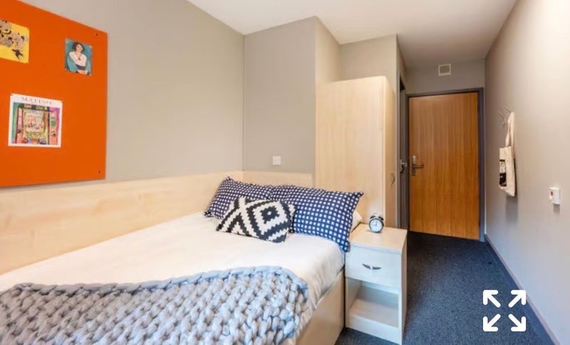 Room Boston Street in Sheffield