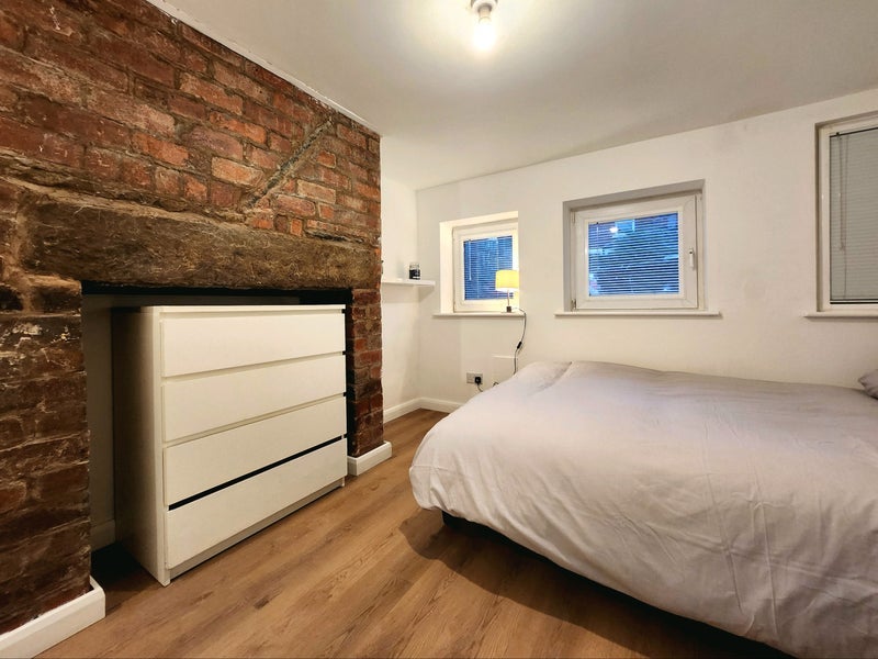 Room St Ann's Mount in Leeds