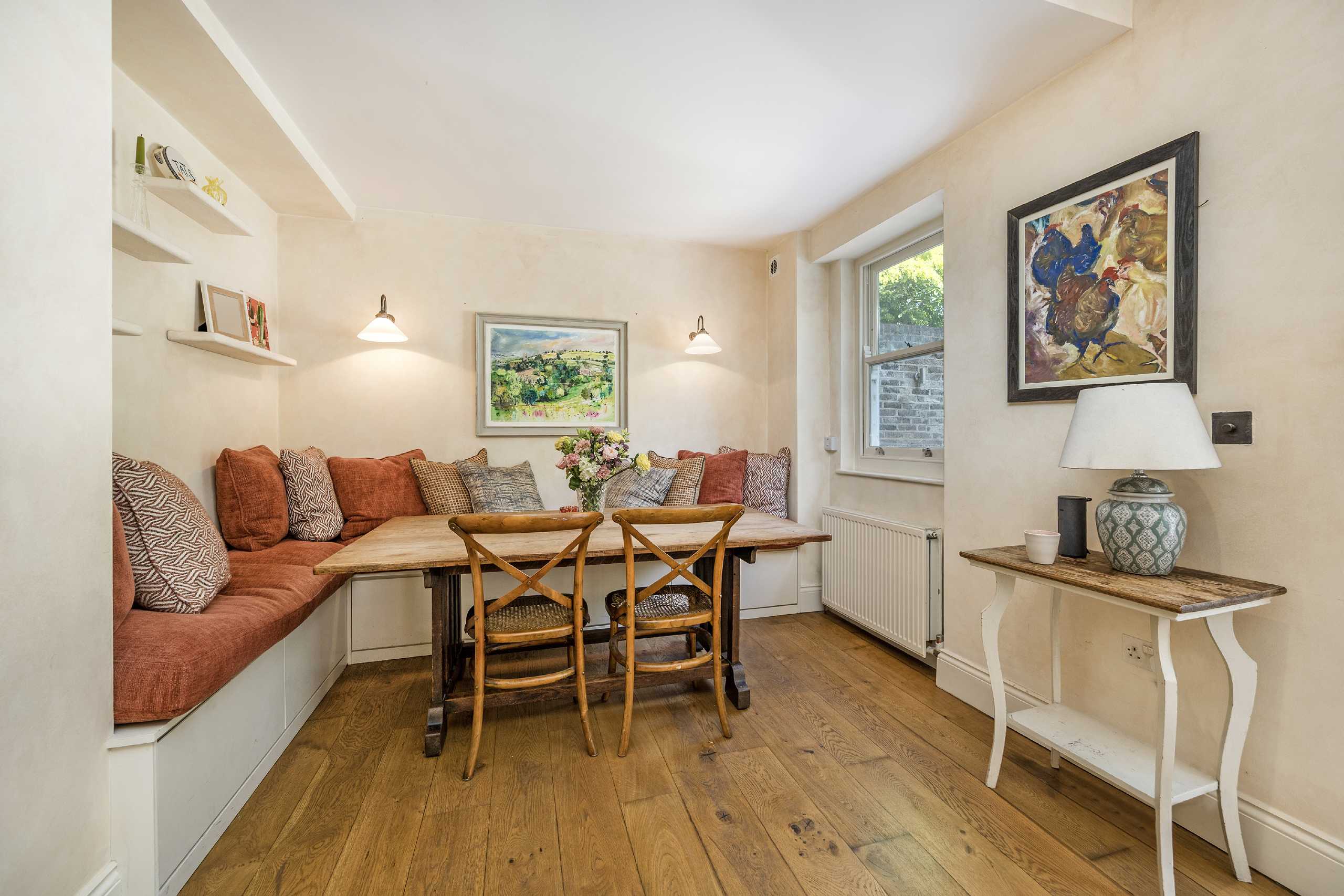 Flat St Quintin Avenue in Greater London