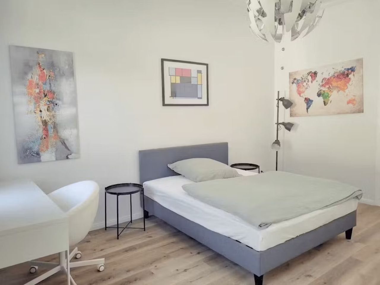 Zimmer Emser Straße in Berlin