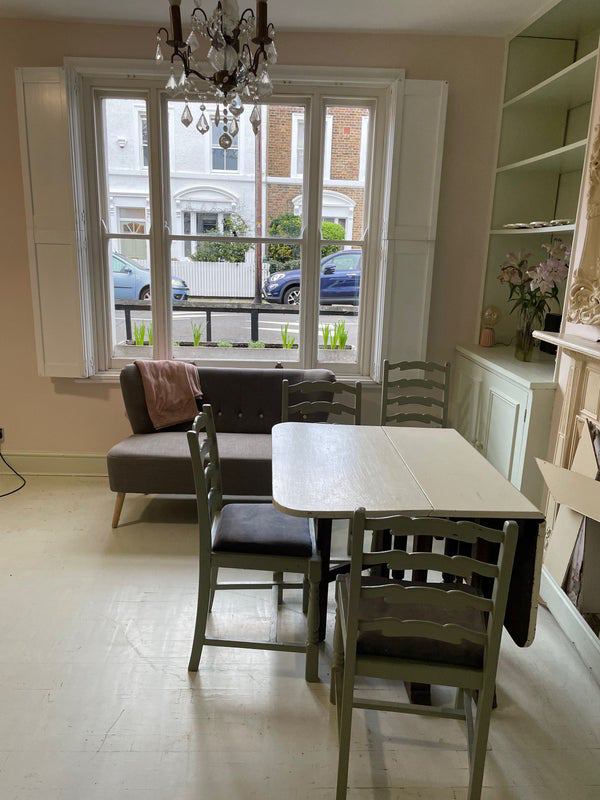 Room Nutfield Road in Greater London