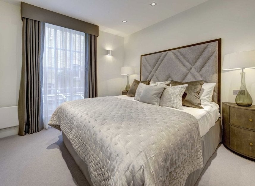 Flat Bruton Place in London