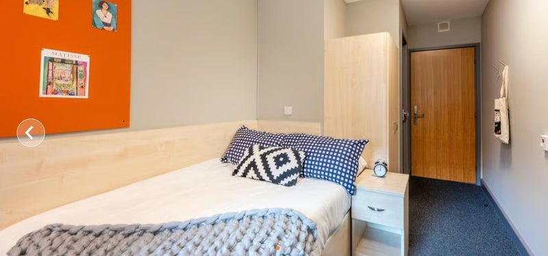 Room Sheldon Street in Sheffield
